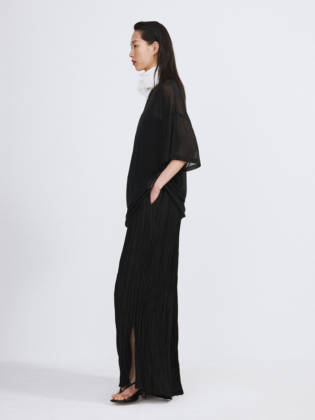 Recto - Oversized Sheer T-Shirt (Black) product image 2 | TRAB K-Fashion Australia