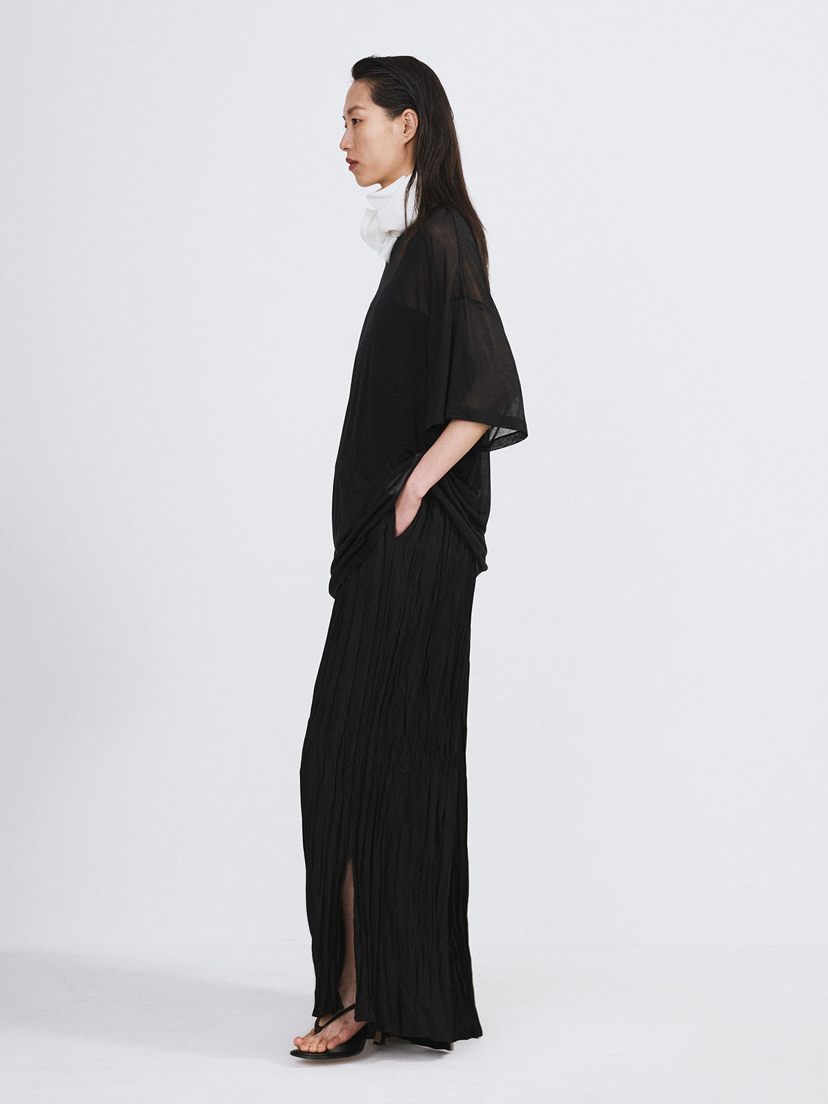 Recto - Oversized Sheer T-Shirt (Black) product image 2 | TRAB K-Fashion Australia