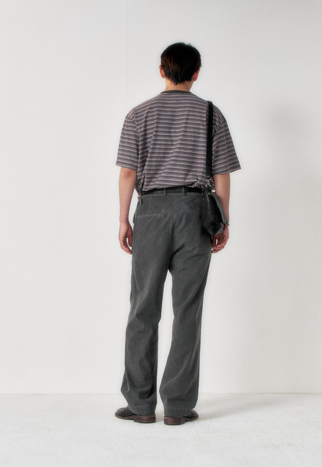 Art if acts - Linen Reverse One Tuck Pants (Charcoal) product image 3 | TRAB K-Fashion Australia