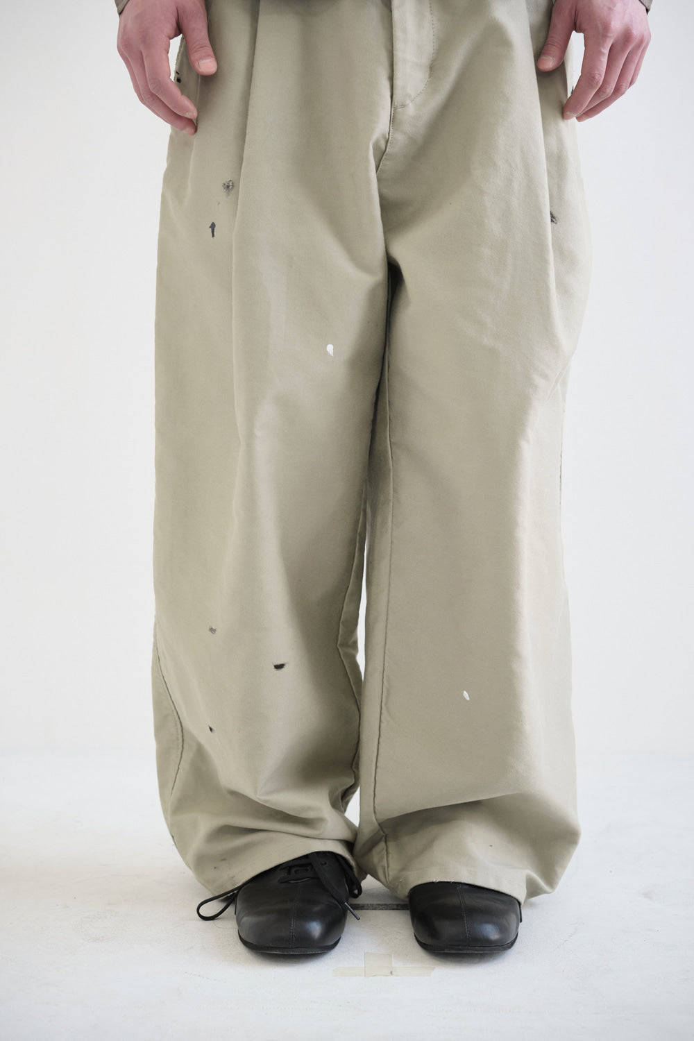 Hatchingroom - Two Pleats Trousers Moleskin (Beige) product image 6 | TRAB K-Fashion Australia