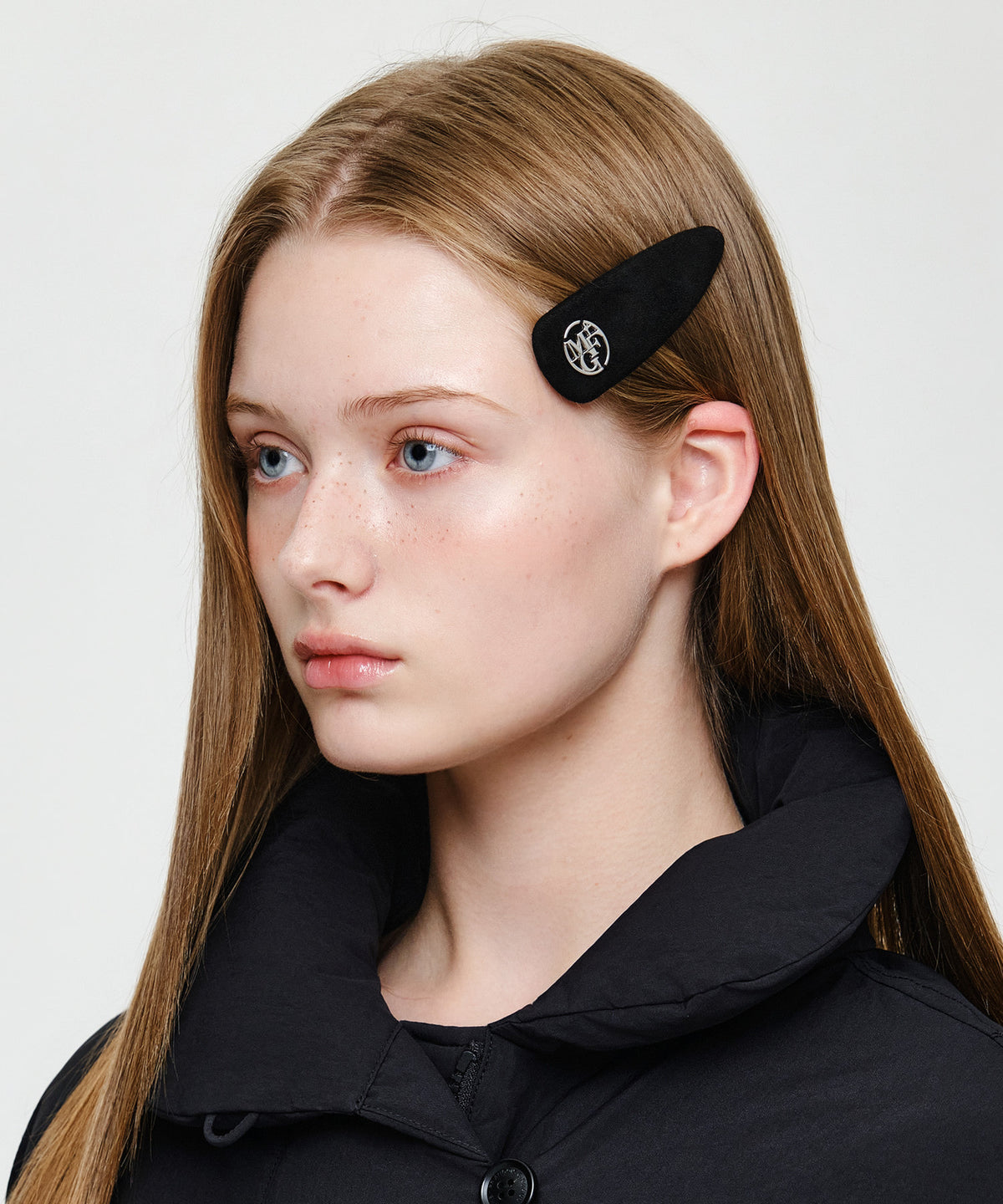 Marithe & Francois Girbaud - Circle Logo Suede Hair Pin 2pack (Black) product image 4 | TRAB K-Fashion Australia