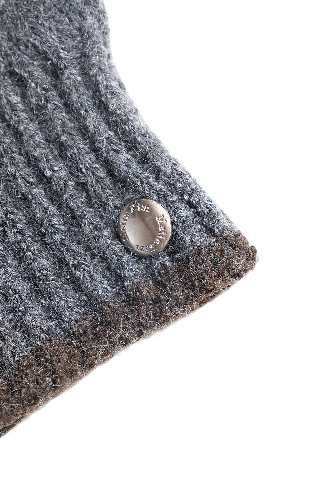 Matin Kim - Color-block Cuff Gloves (Grey) product image 3 | TRAB K-Fashion Australia