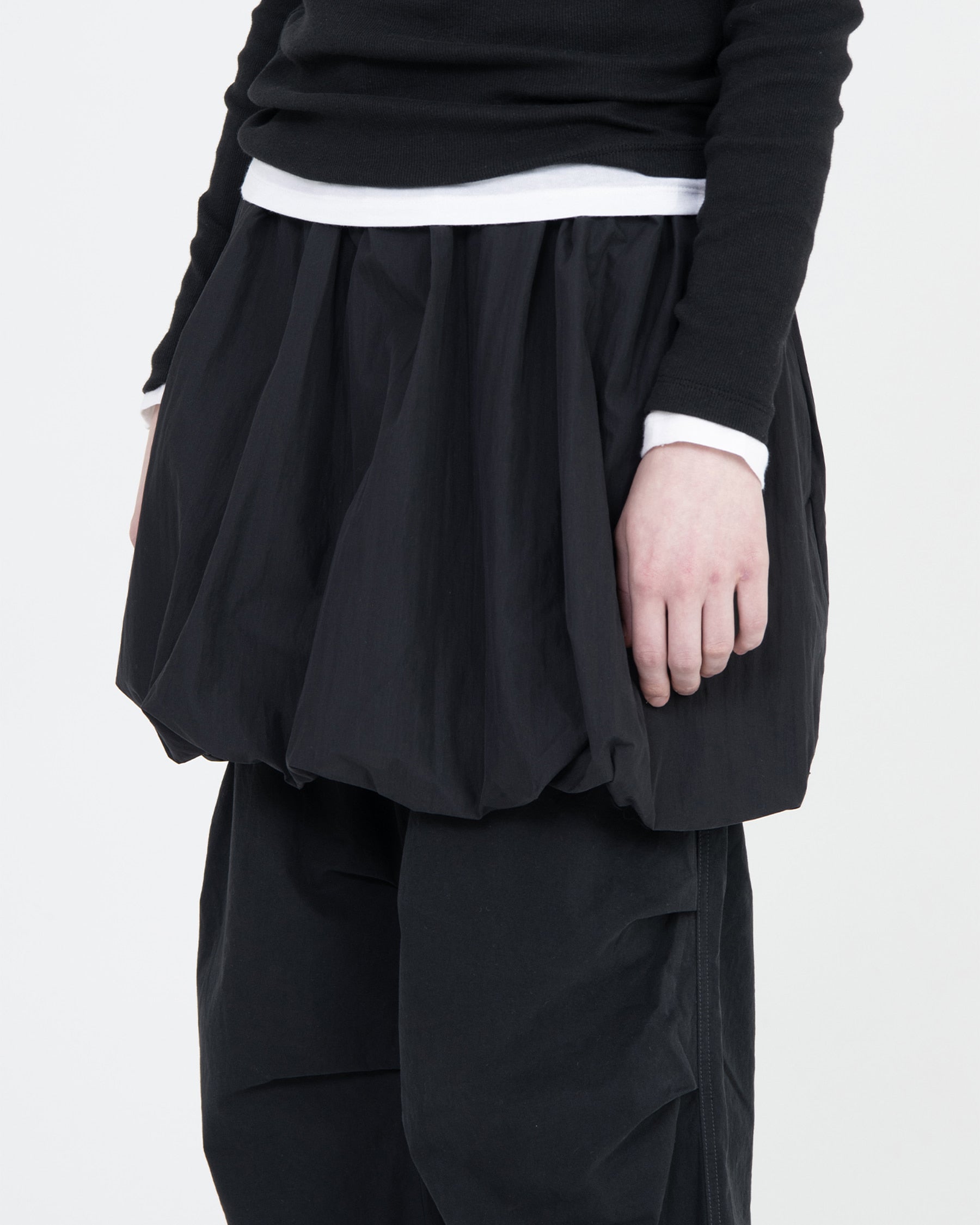 Brownyard - Balloon Skirt (Black) product image 4 | TRAB K-Fashion Australia