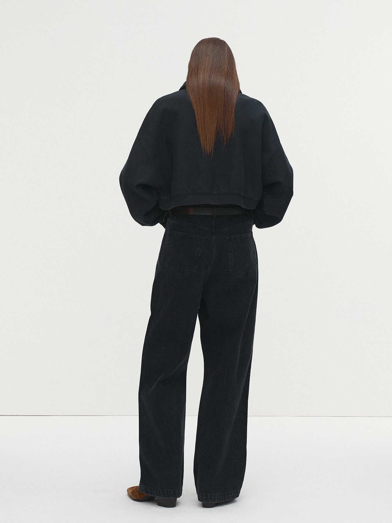 Tonywack - Garment-Dyed Cropped Zip Up Sweatshirt (Faded Black) product image 4 | TRAB K-Fashion Australia