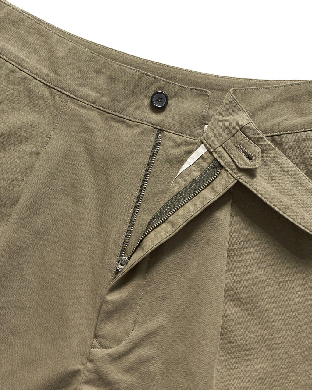 Eastlogue - Single Belted Bermuda Shorts (Sand) product image 4 | TRAB K-Fashion Australia