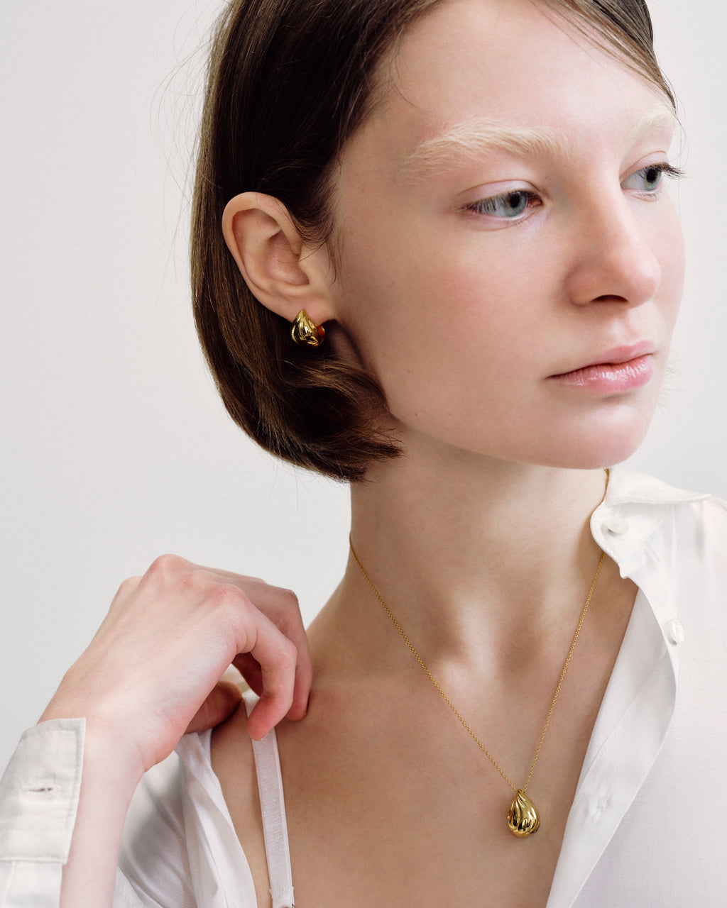 Numbering - Wavy Teardrop Hoop Earrings #7125 product image 2 | TRAB K-Fashion Australia