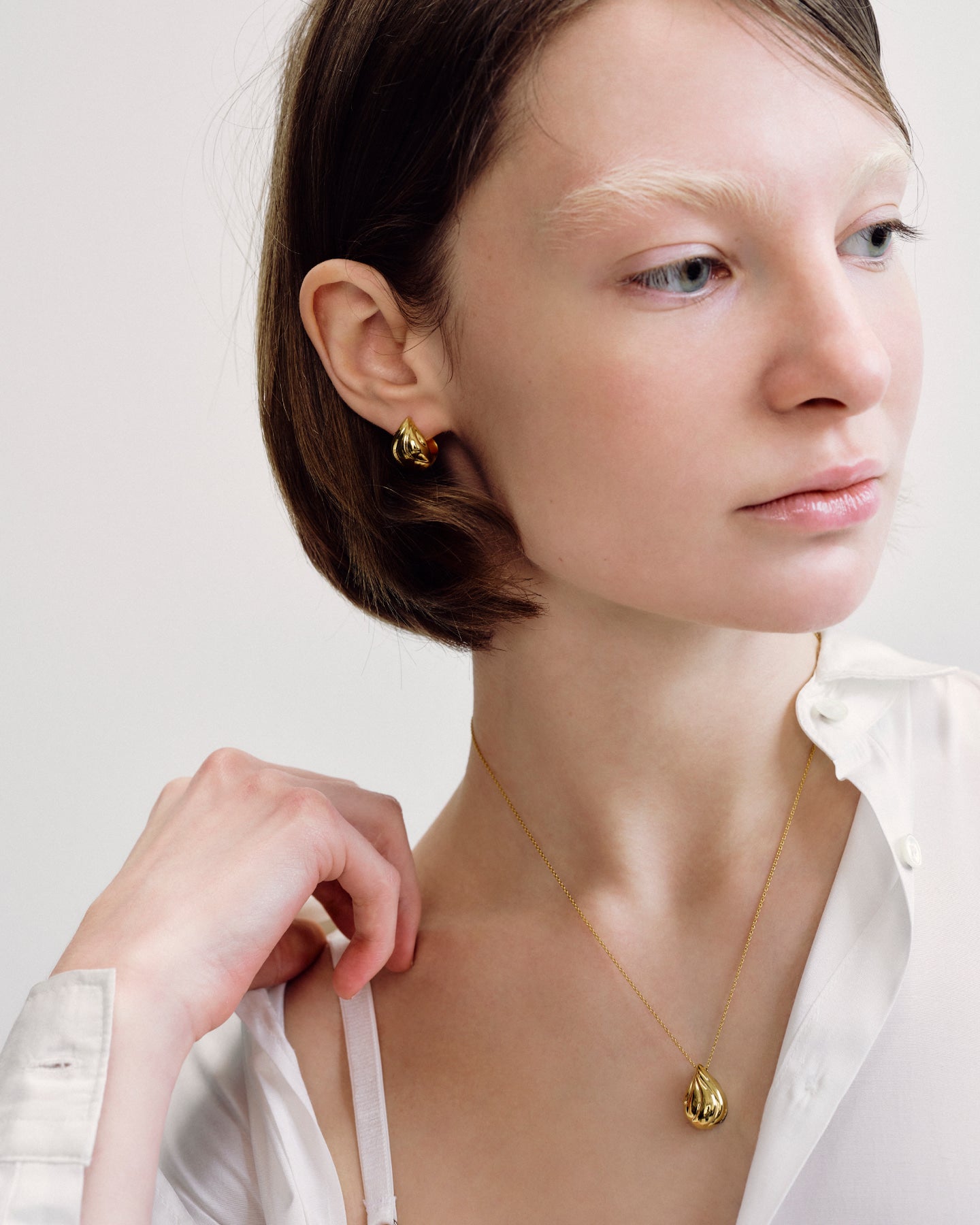 Numbering - Wavy Teardrop Hoop Earrings #7125 product image 2 | TRAB K-Fashion Australia