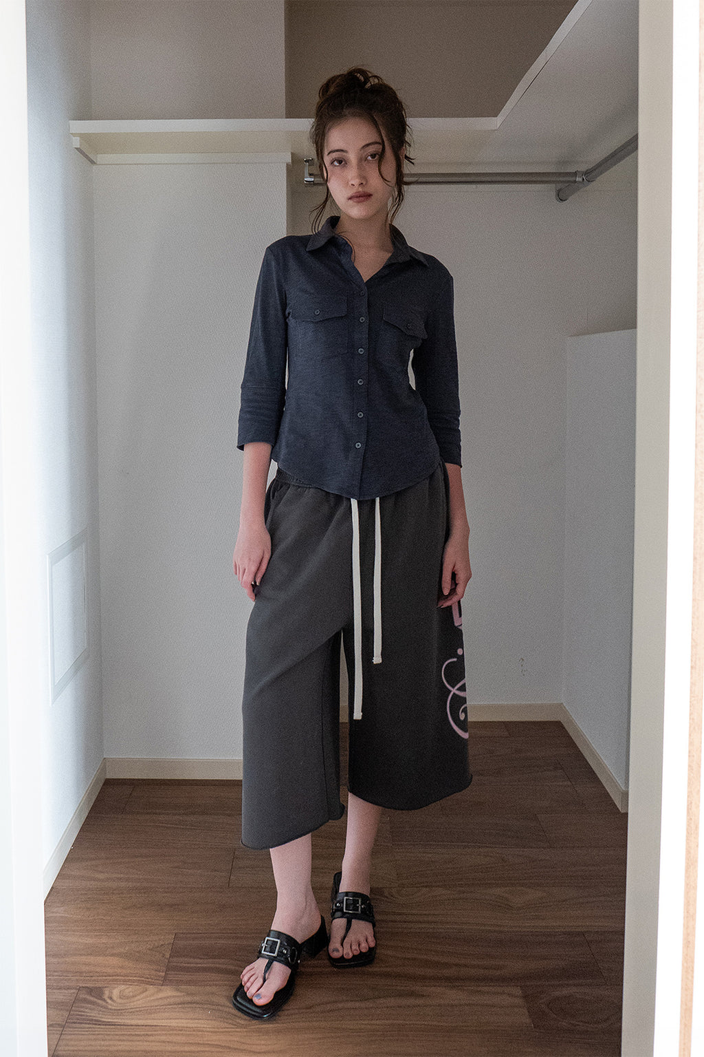 Deinet - Button Collar T-Shirt (Charcoal) product image 4 | TRAB K-Fashion Australia