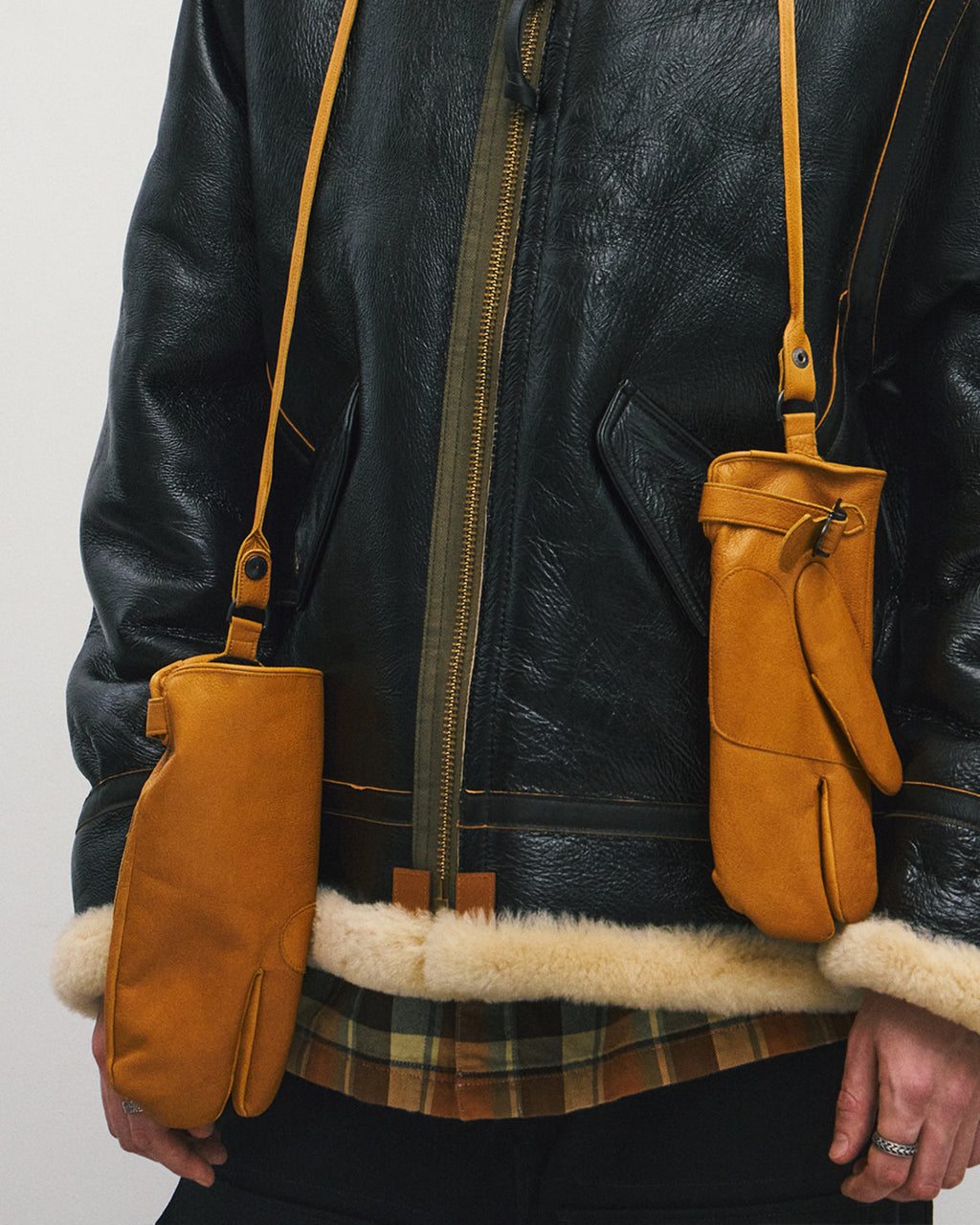 Eastlogue - Rifle Leather Glove (Tan) product image 3 | TRAB K-Fashion Australia