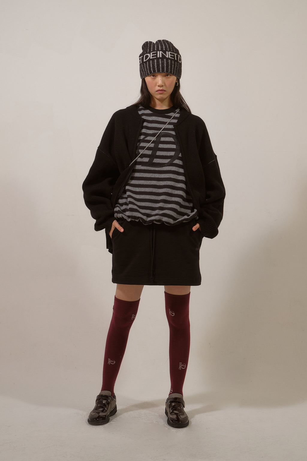 Deinet - D Jacquard Long Knit Zip-Up (Black) product image 6 | TRAB K-Fashion Australia
