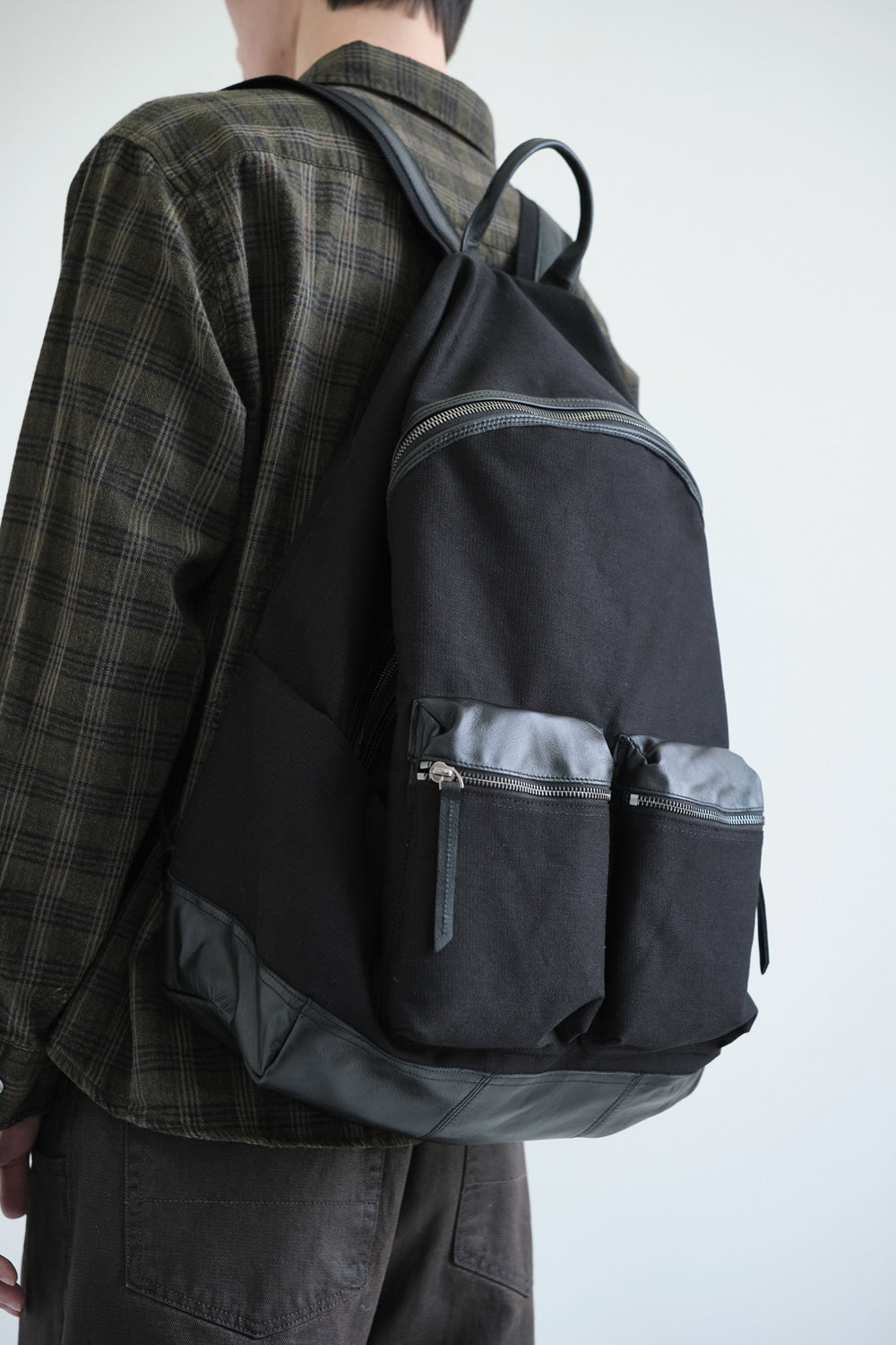 Hatchingroom - Leather Daypack Big (Black) product image 11 | TRAB K-Fashion Australia