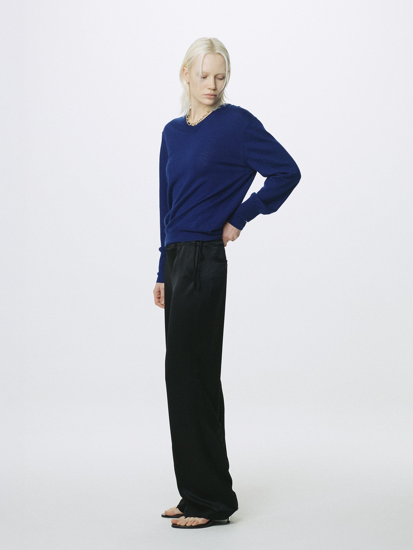 Tonywack - Airy Cashmere V-Neck (Blue) product image 6 | TRAB K-Fashion Australia