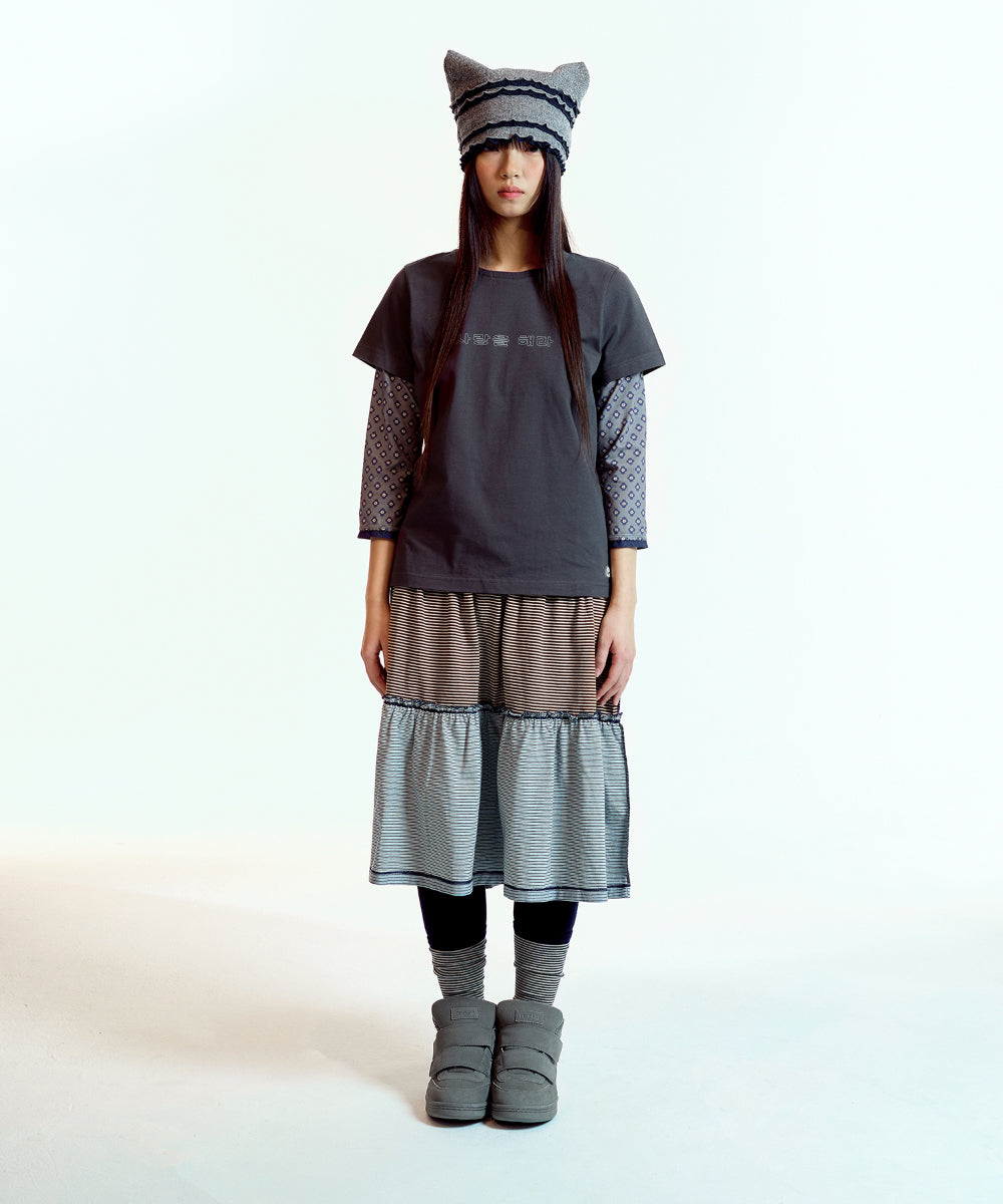 Coyseio - 사랑을 해라 T-Shirt (Charcoal) product image 12 | TRAB K-Fashion Australia