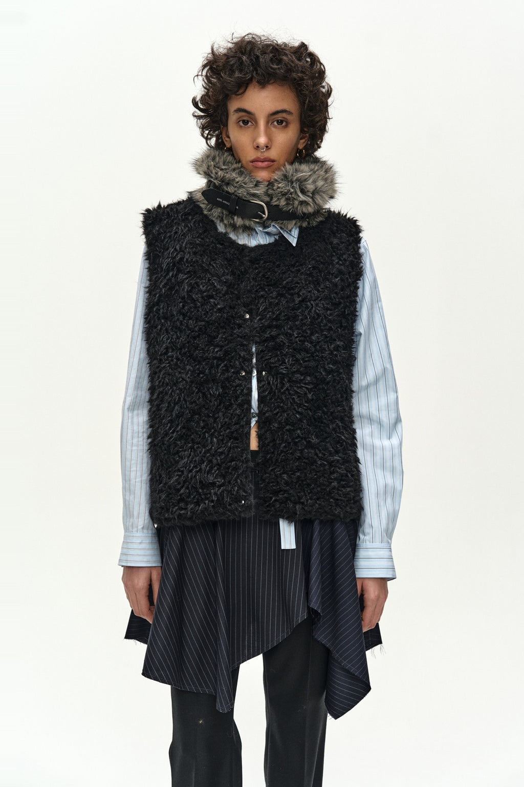 Andersson Bell - Unisex Reversible Collarless Fur Vest (Black) product image 8 | TRAB K-Fashion Australia