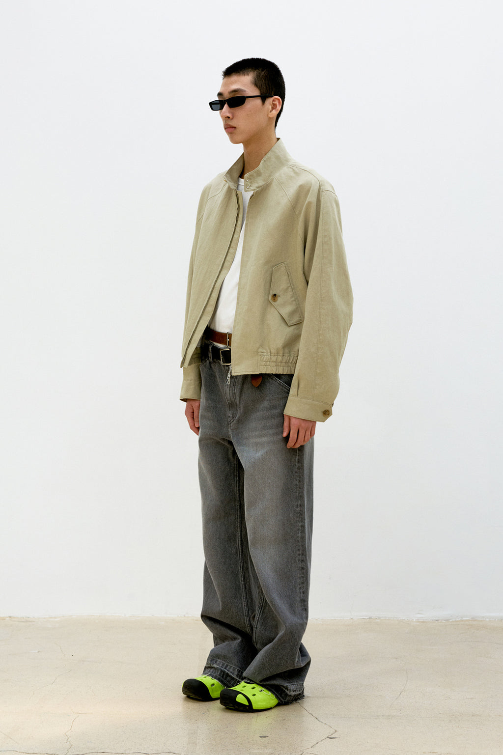 Coor - Cut-Off Semi Flare Jeans (Washed Gray) product image 3 | TRAB K-Fashion Australia