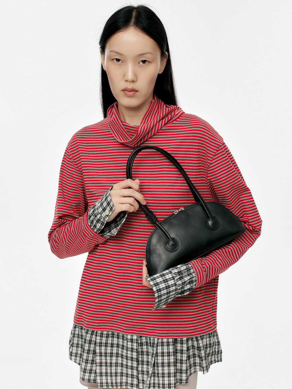 Marge Sherwood - Bessette Shoulder (Black Pull-Up) product image 2 | TRAB K-Fashion Australia