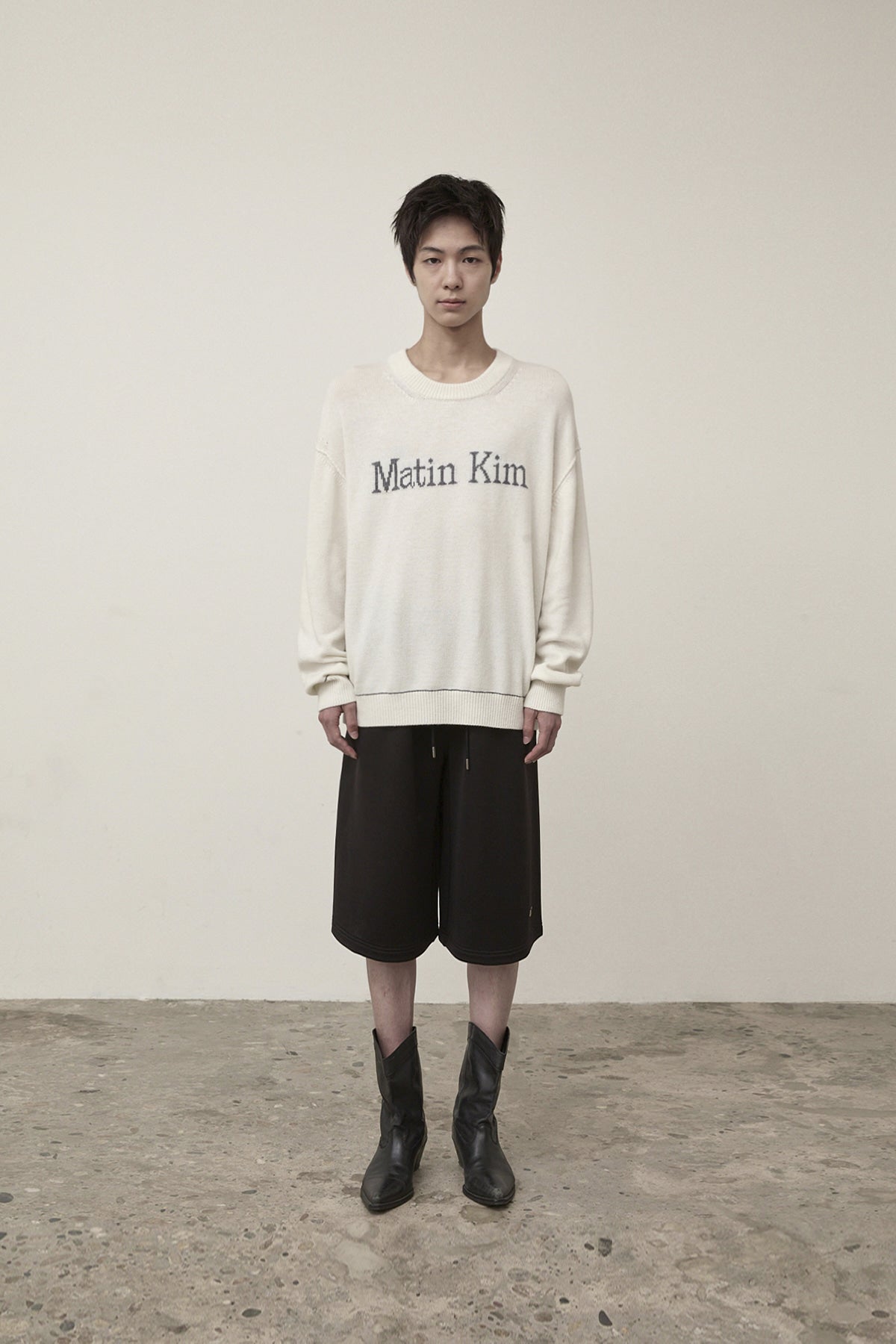 Matin Kim - Color Trim Line Logo Pullover (Ivory) product image 7 | TRAB K-Fashion Australia