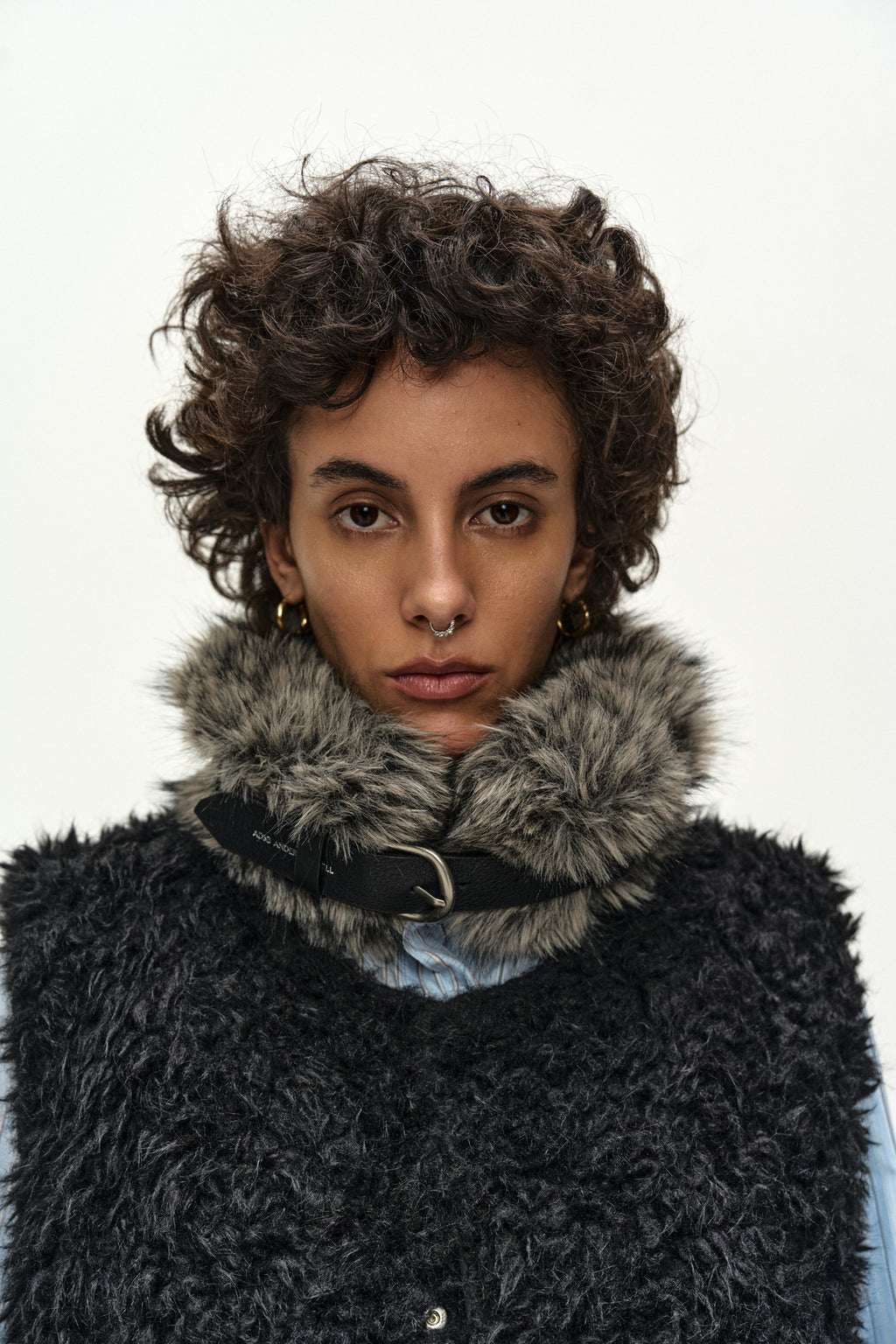 Andersson Bell - Unisex Reversible Collarless Fur Vest (Black) product image 11 | TRAB K-Fashion Australia