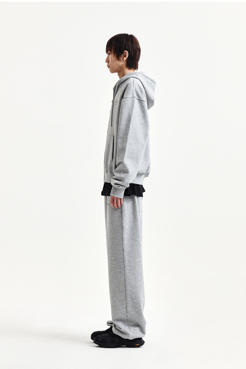 Matin Kim - Essential Logo Sweatpants (Grey) product image 11 | TRAB K-Fashion Australia