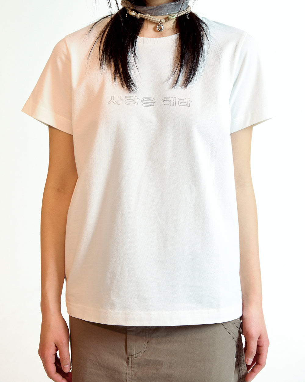 Coyseio - 사랑을 해라 T-Shirt (White) product image 9 | TRAB K-Fashion Australia