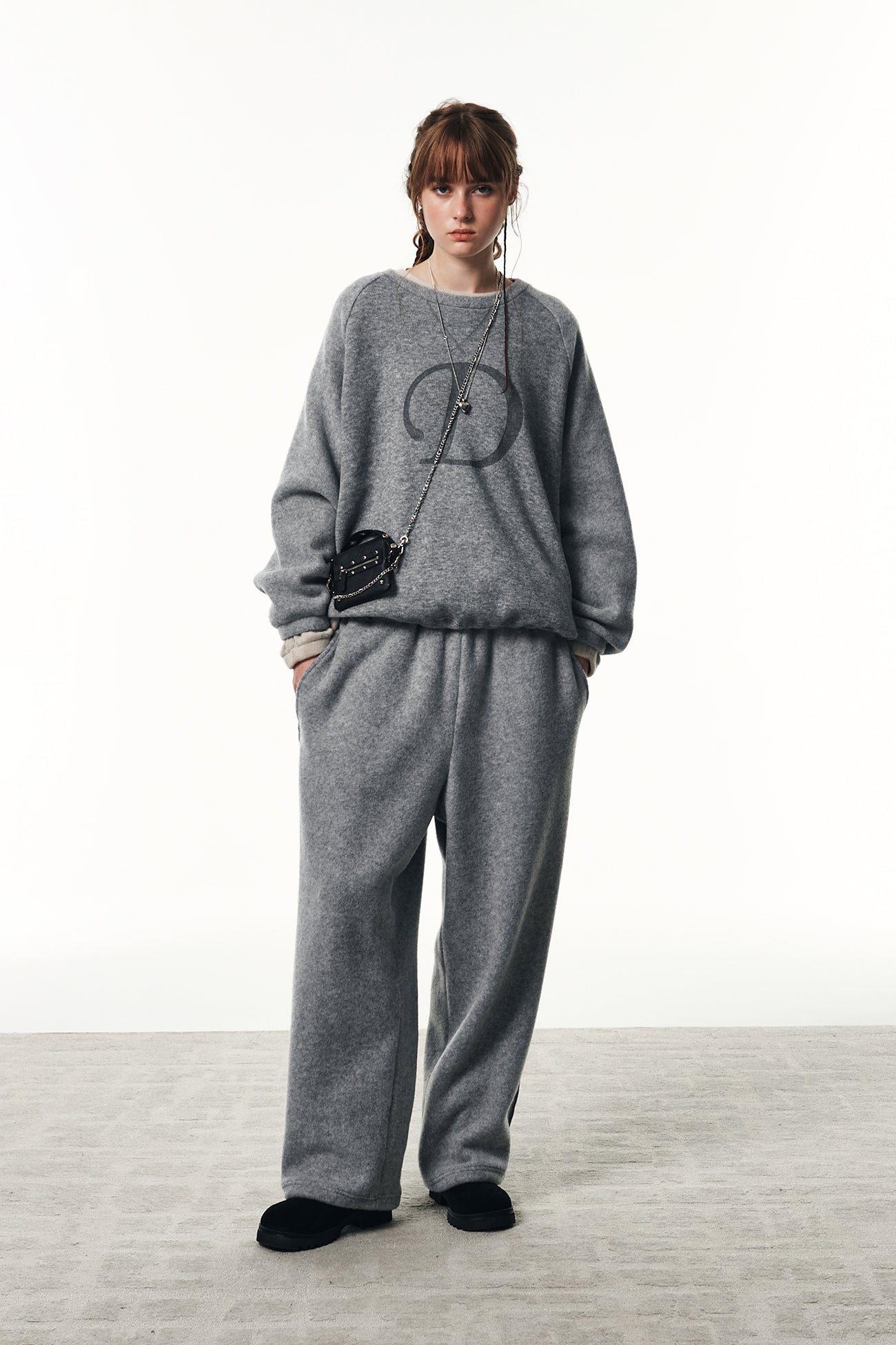 Deinet - Smooth D Logo Sweatshirts (Grey) product image 5 | TRAB K-Fashion Australia