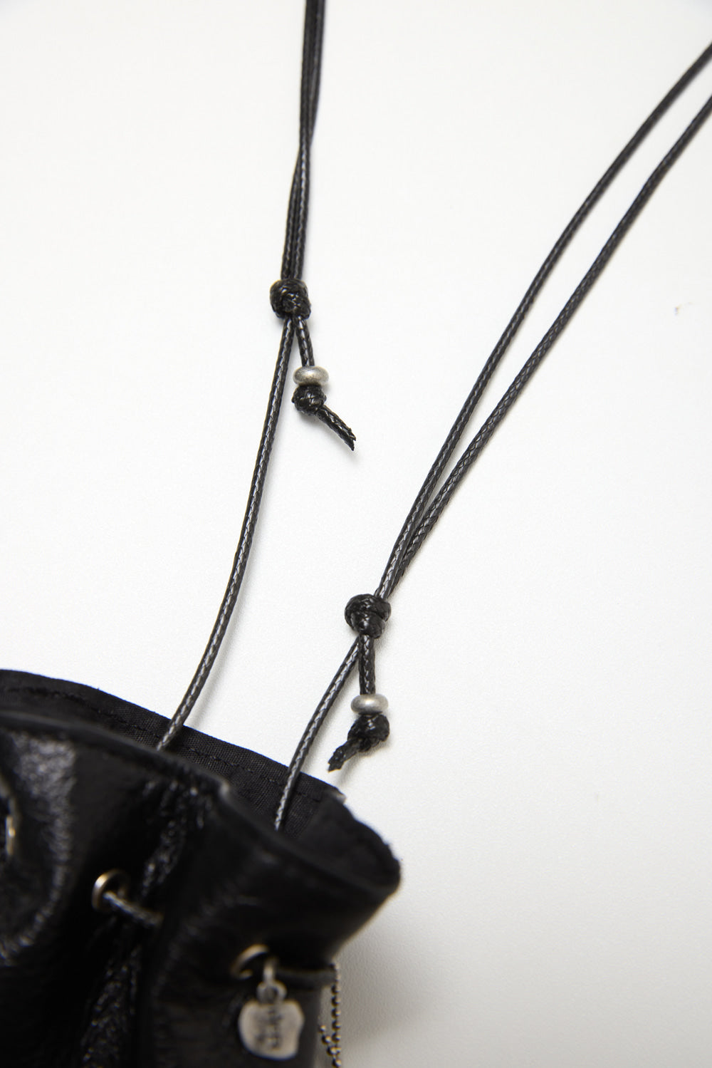 Hatchingroom - Shirakami Woods Leather Pick Pouch (Black) product image 5 | TRAB K-Fashion Australia