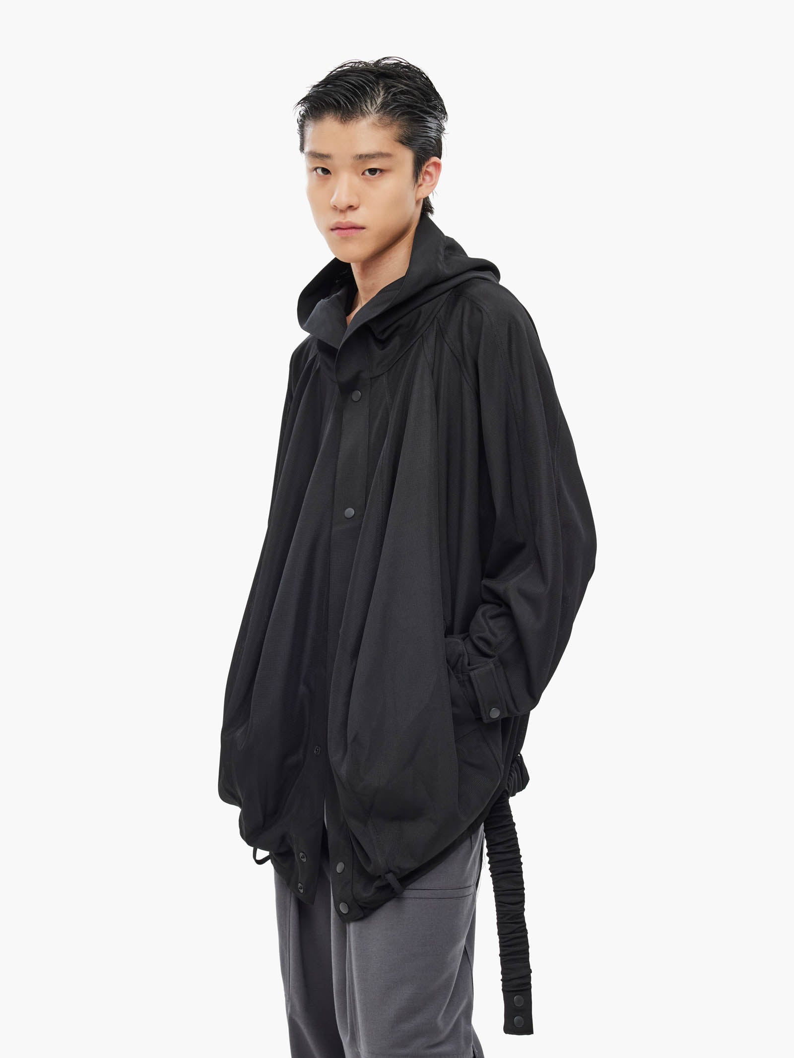 Jiyong Kim - Hooded Balloon Jacket (Black) product image 3 | TRAB K-Fashion Australia