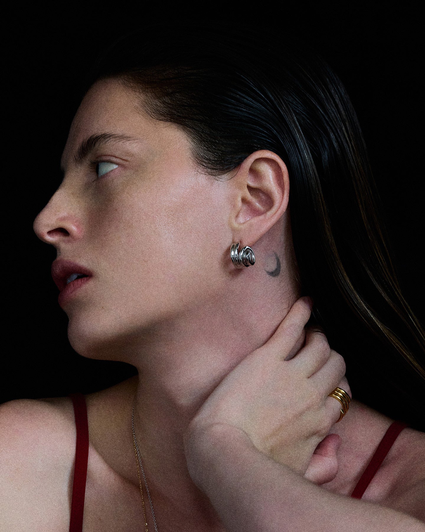 Numbering - Diagonal Coil Hoop Earrings #8101 product image 4 | TRAB K-Fashion Australia