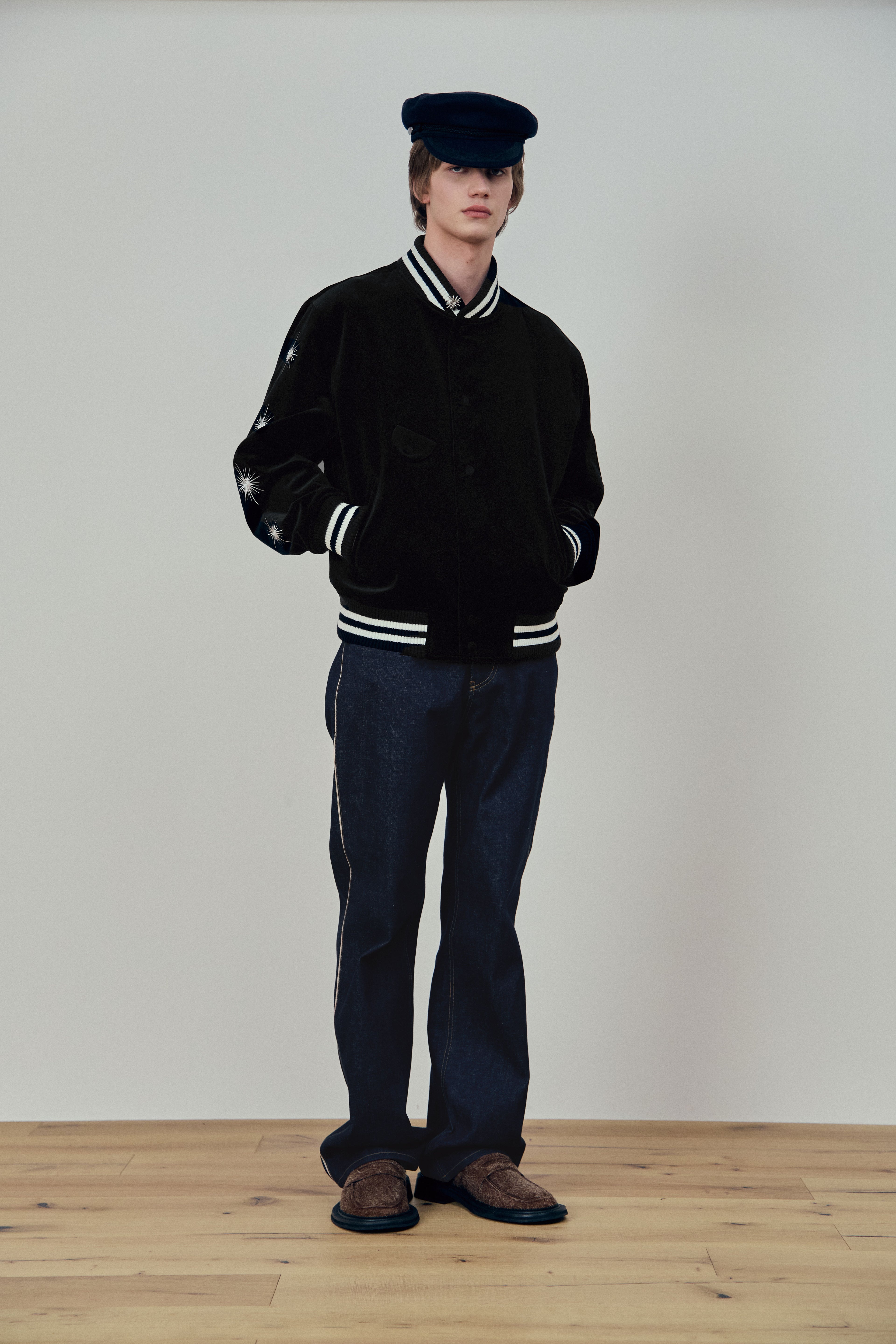 Stu - Embroidery Velvet Varsity (Black) product image 10 | TRAB K-Fashion Australia