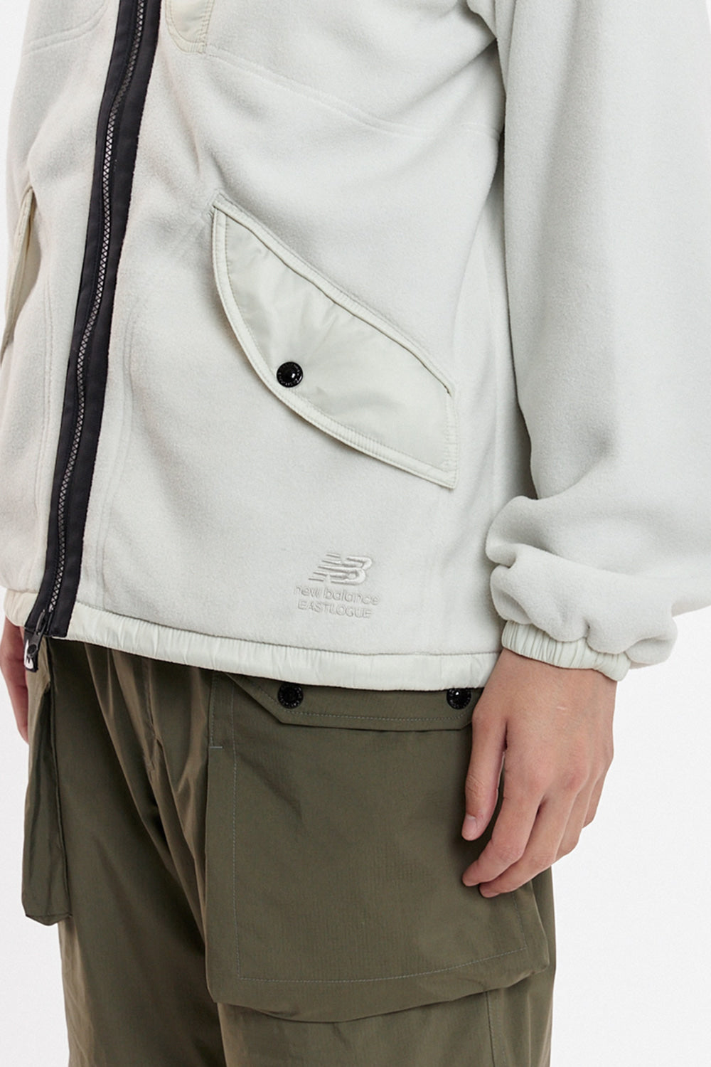 Eastlogue - Sky Troops Fleece Jacket (Cream) product image 2 | TRAB K-Fashion Australia