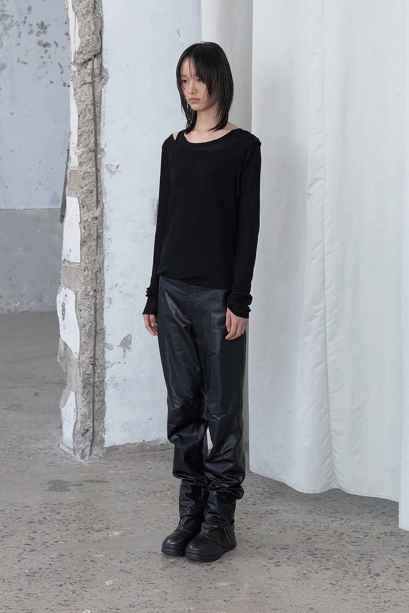 Deinet - Layered Long Sleeve (Black) product image 2 | TRAB K-Fashion Australia