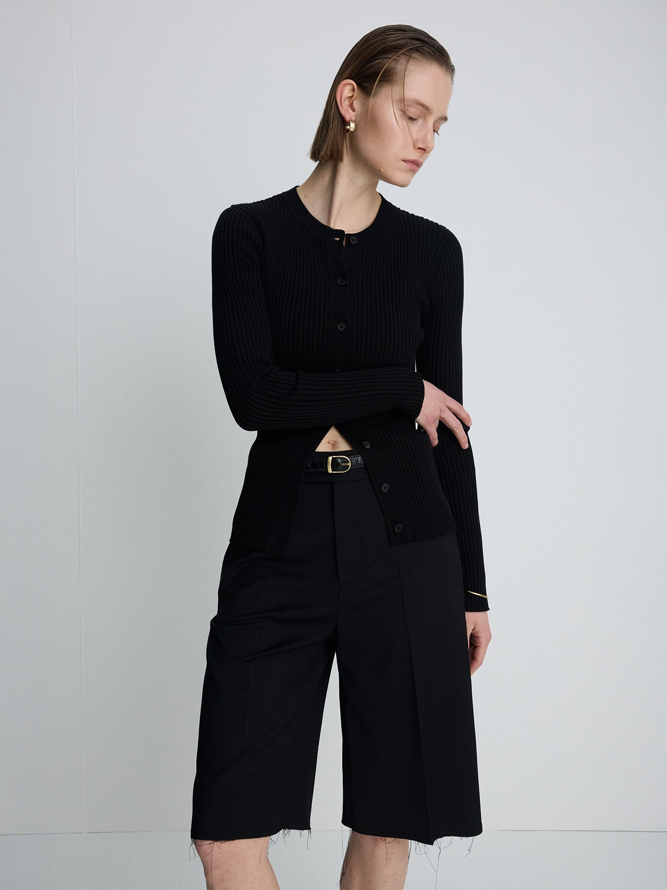 Tonywack - Raw-Cut Wool Tailored Bermuda Shorts (Black) product image 3 | TRAB K-Fashion Australia
