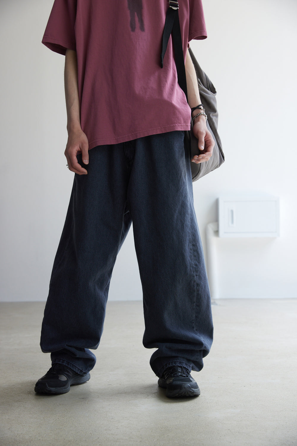 Hatchingroom - Curve Jeans Washed (Black) product image 10 | TRAB K-Fashion Australia