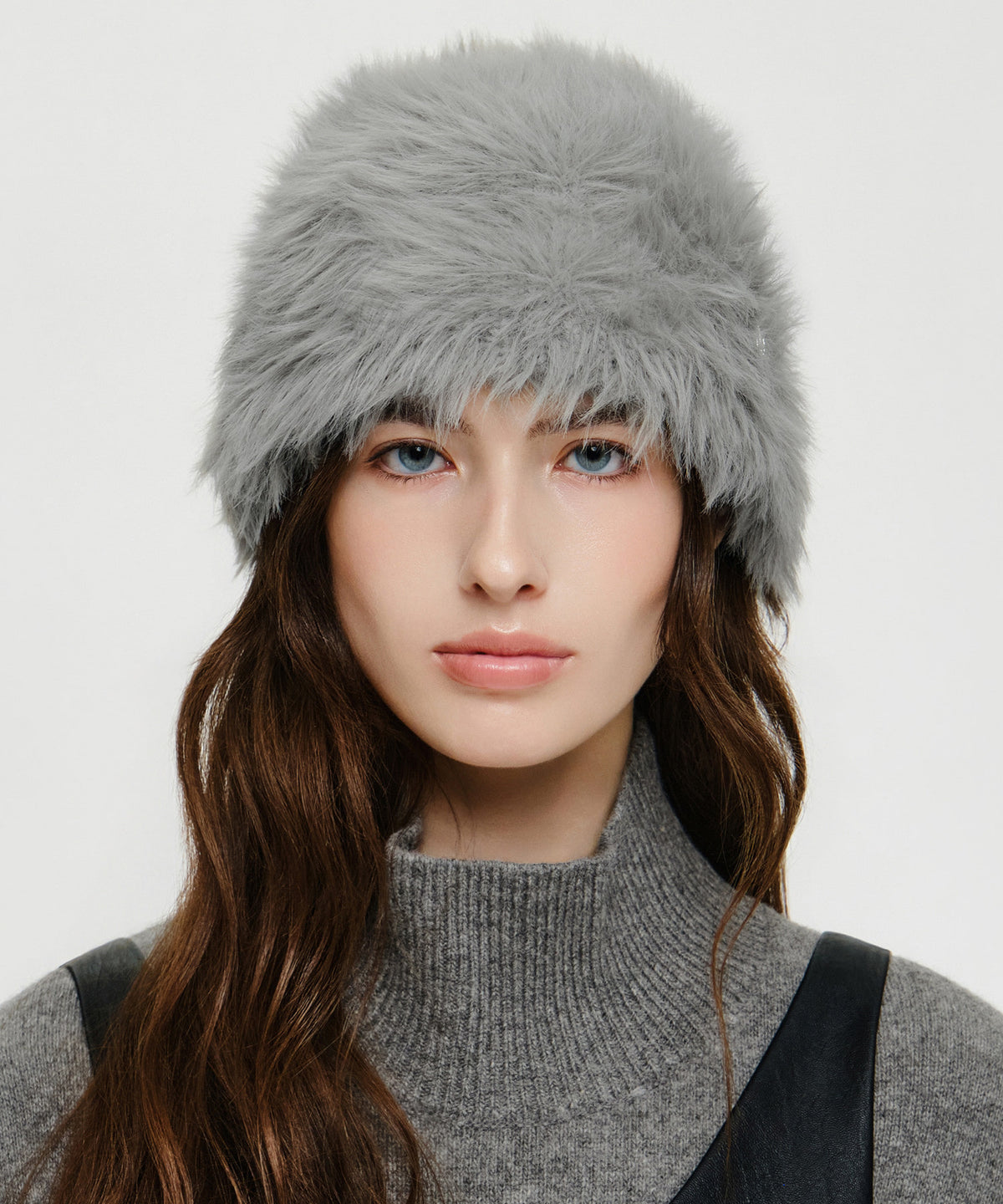Marithe & Francois Girbaud - Circle Logo Hairy Beanie (Gray) product image 5 | TRAB K-Fashion Australia