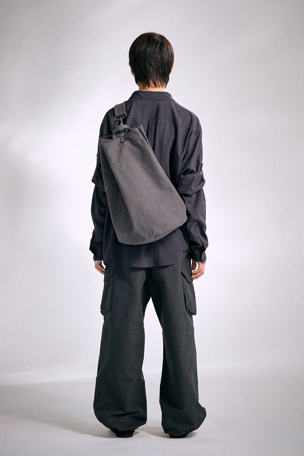 Hatchingroom - Duffle Cross Bag (Graphite) product image 11 | TRAB K-Fashion Australia
