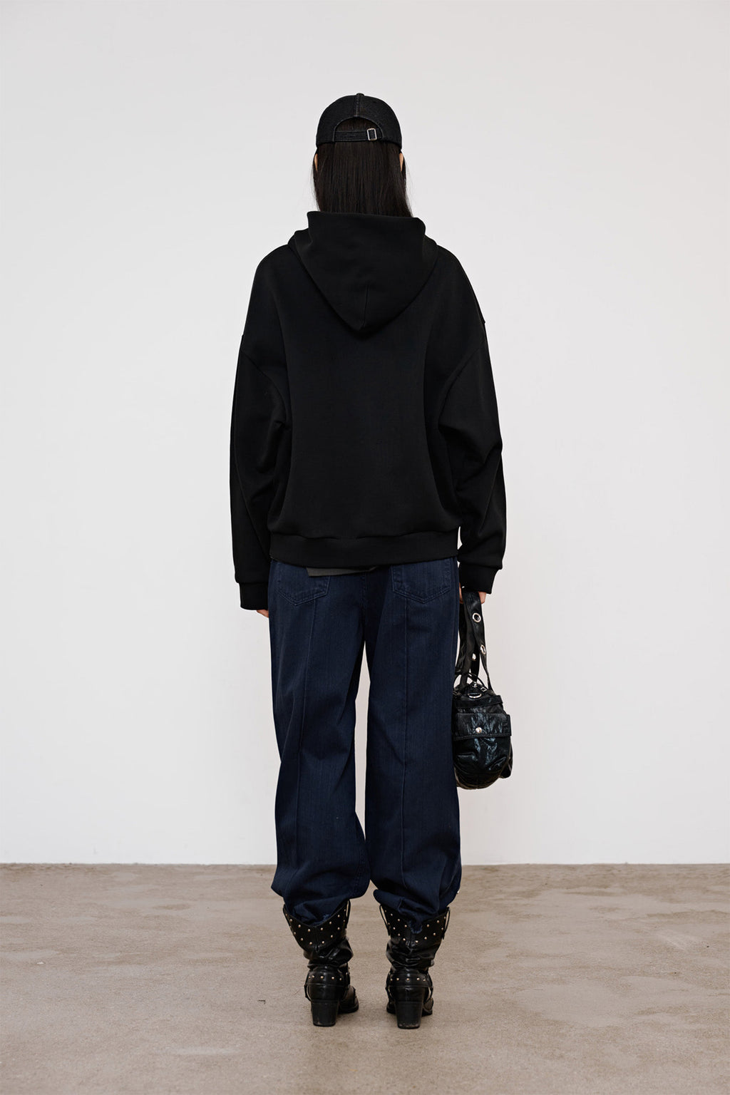 Deinet - German Lettering Hoodie Zip-Up (Black) product image 3 | TRAB K-Fashion Australia