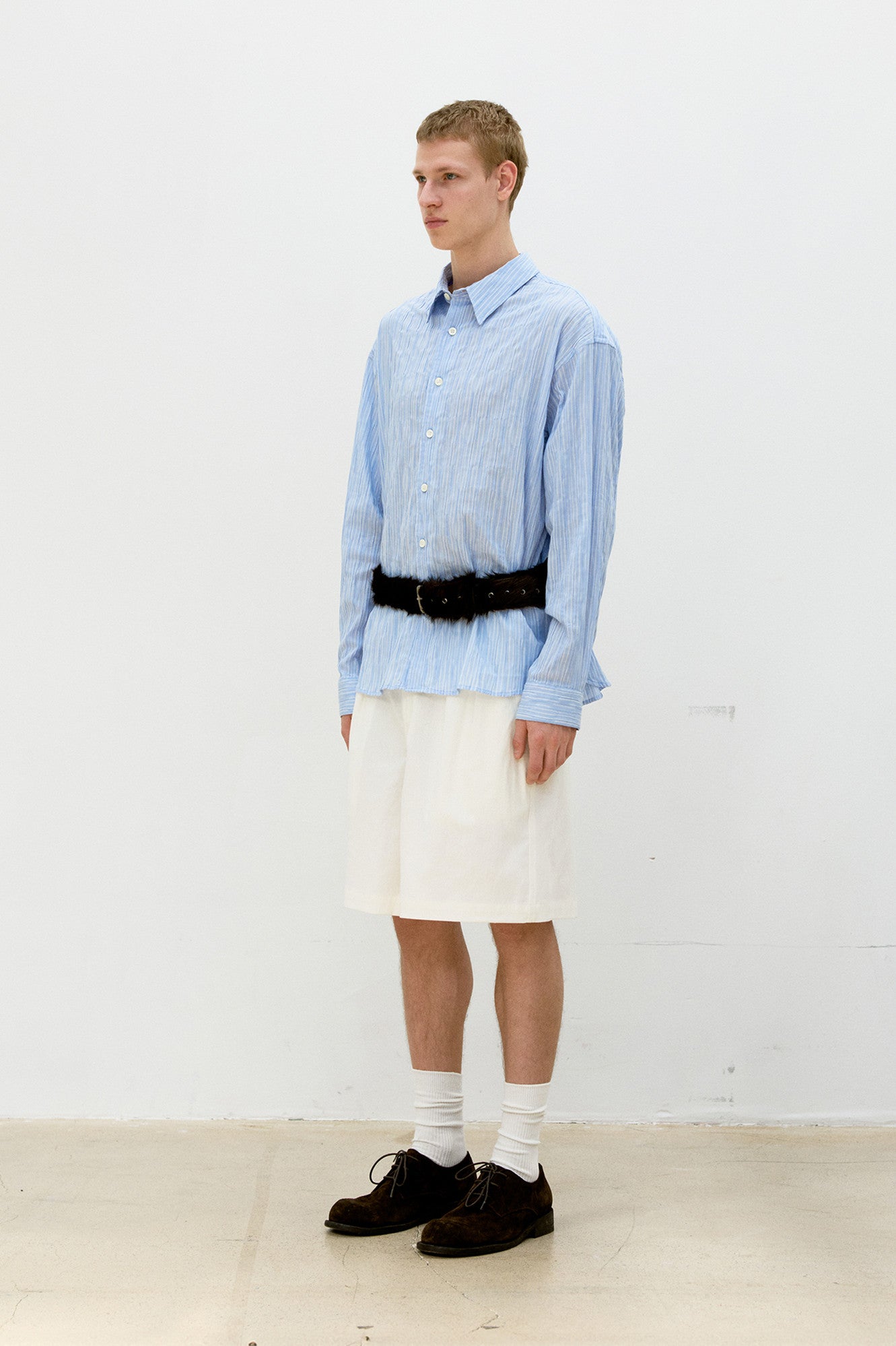 Coor - Two Tuck Linen Short Pants (White) product image 3 | TRAB K-Fashion Australia