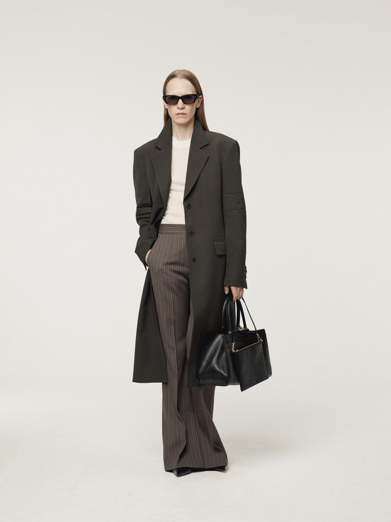 Recto - Sleeve Crease Wool Coat (Charcoal Grey) product image 1 | TRAB K-Fashion Australia