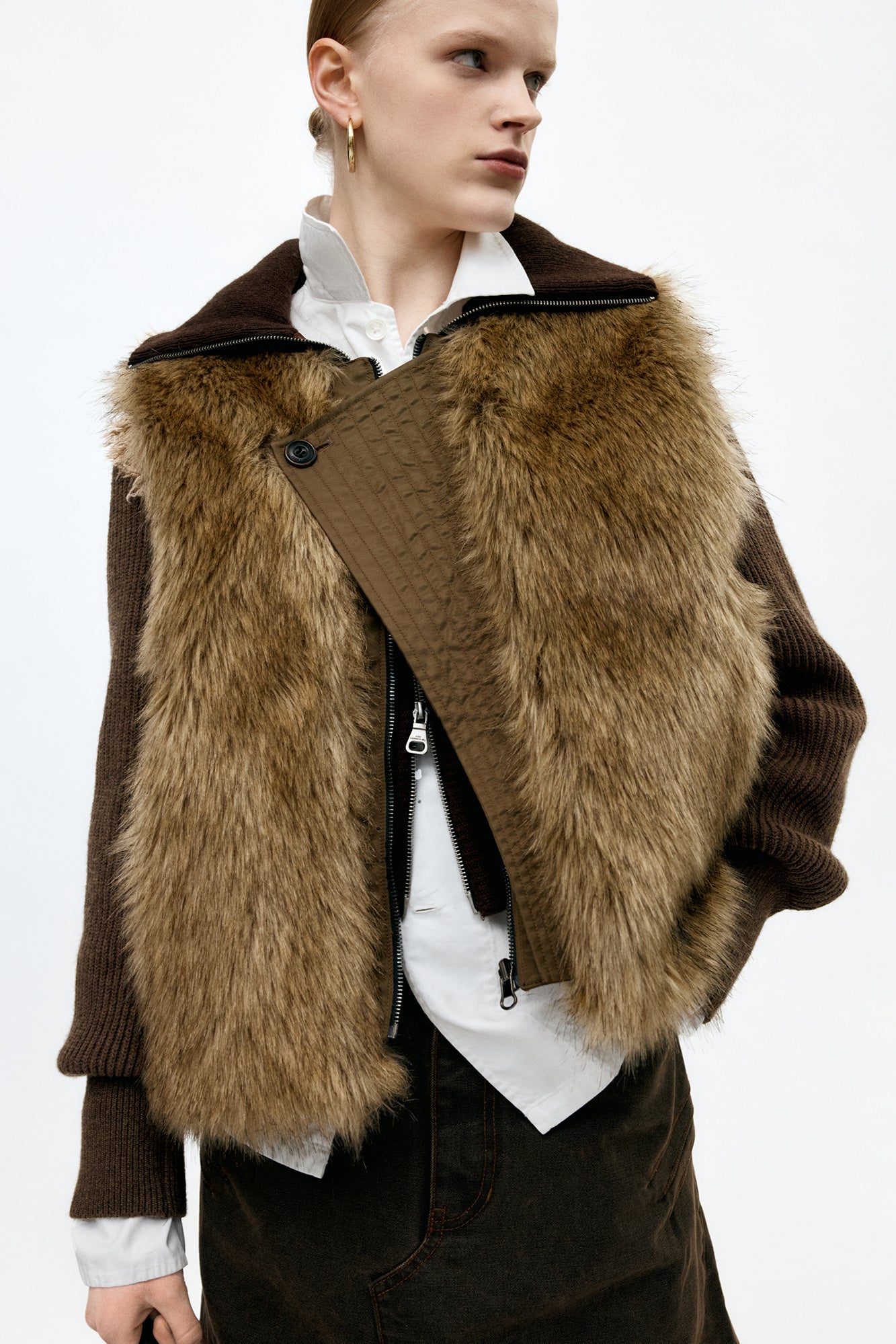 Andersson Bell - Unisex Curved Placket Reversible Faux-Fur Vest (Brown) product image 3 | TRAB K-Fashion Australia