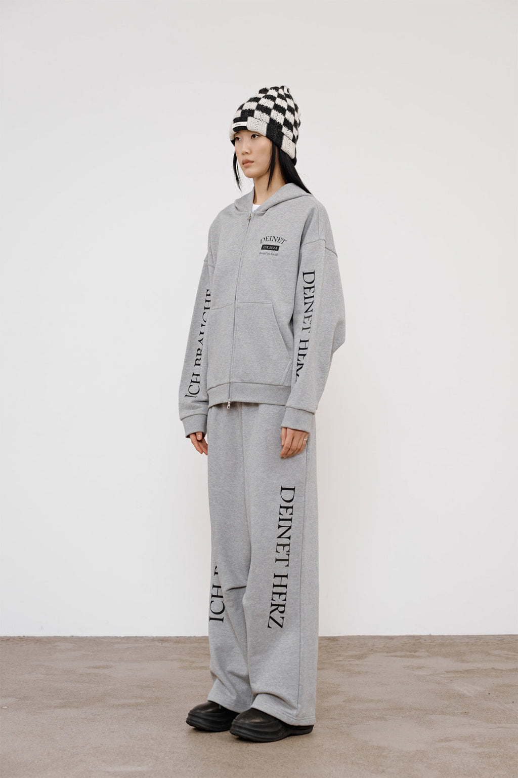Deinet - German Lettering Hoodie Zip-Up (Melange Grey) product image 2 | TRAB K-Fashion Australia