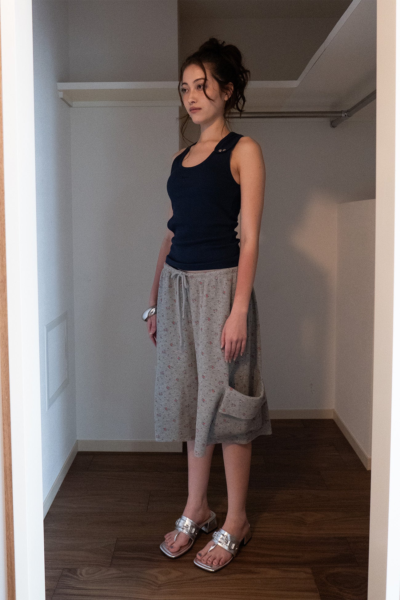 Deinet - Arc Snap Tank Top (Navy) product image 2 | TRAB K-Fashion Australia