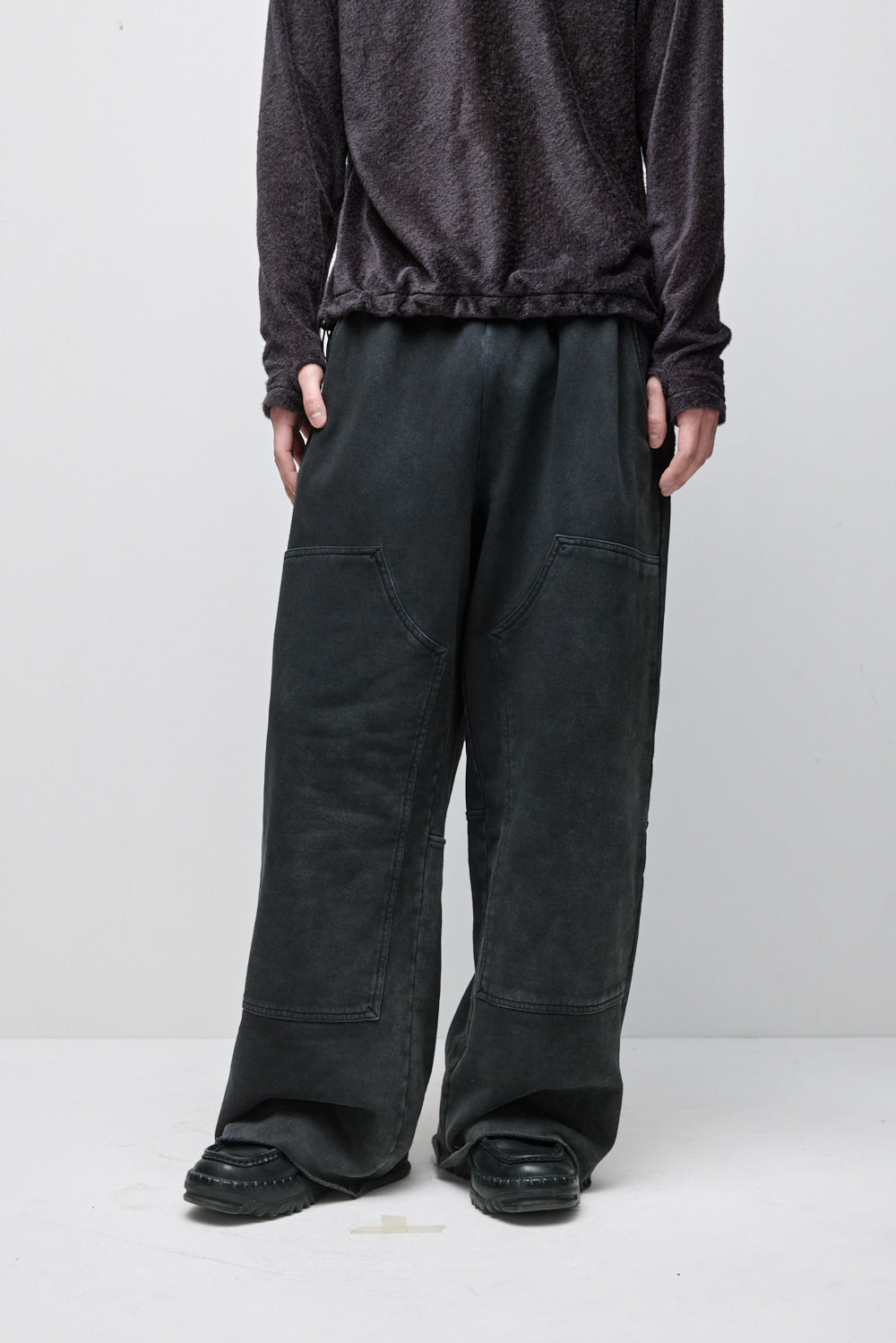 Hatchingroom - Double Knee Sweat Pants Aged (Charcoal) product image 14 | TRAB K-Fashion Australia
