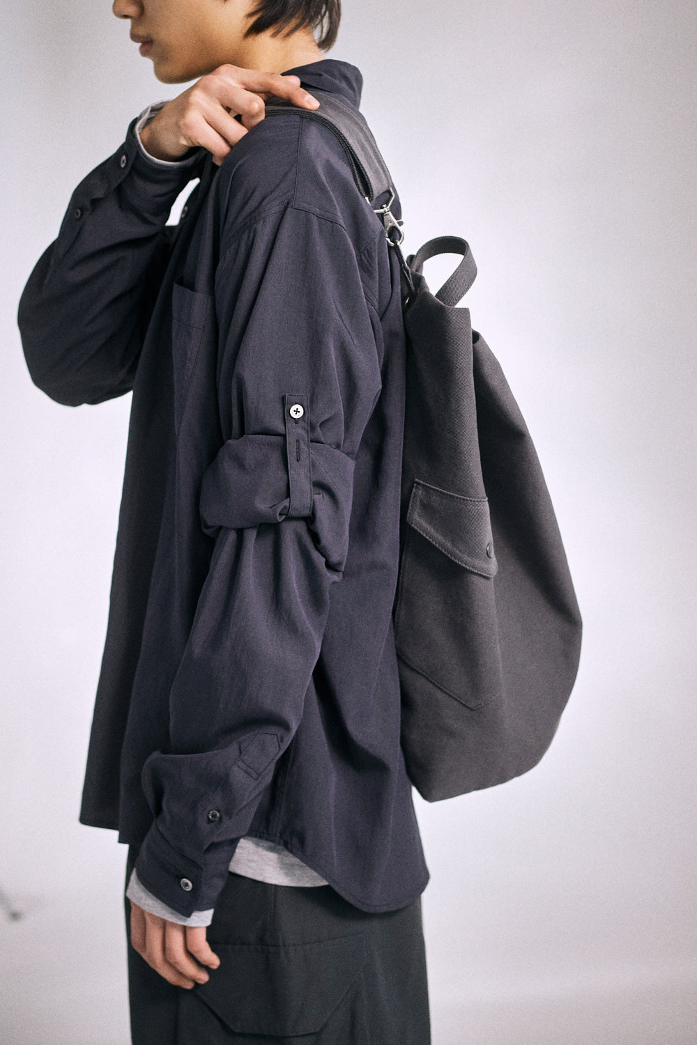 Hatchingroom - Duffle Cross Bag (Graphite) product image 16 | TRAB K-Fashion Australia