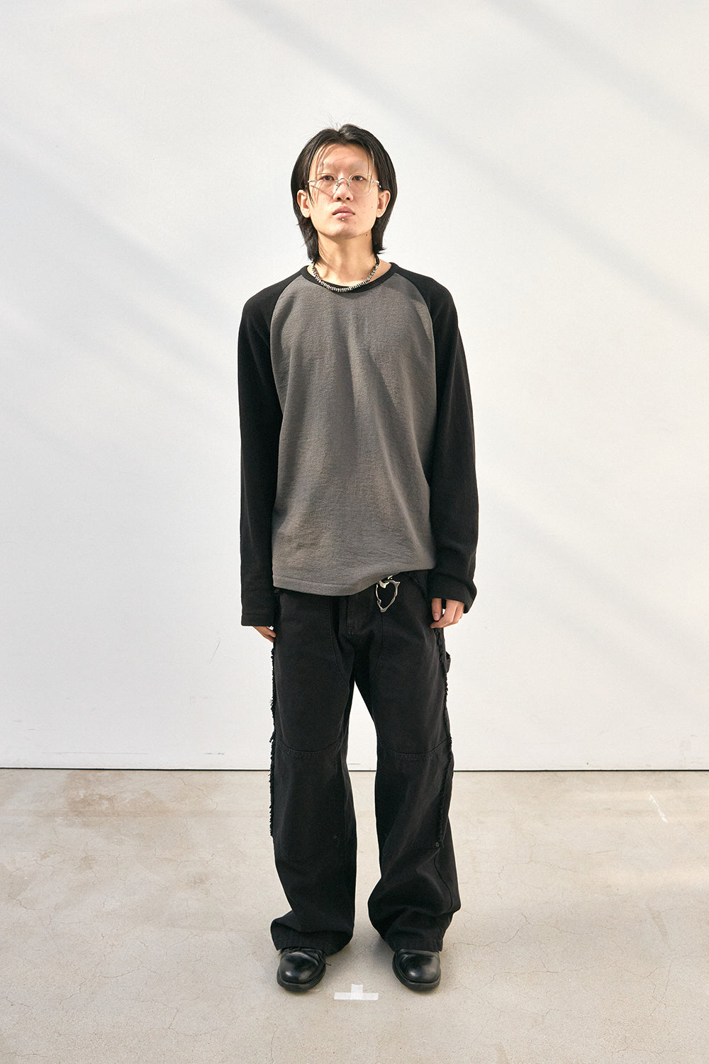 Hatchingroom - Raglan Tee (Black/Moss Charcoal) product image 9 | TRAB K-Fashion Australia