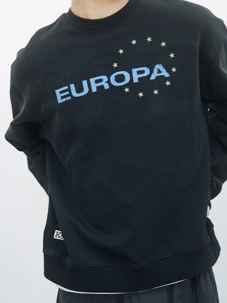 Kijun - Europa Sweatshirt (Black) product image 5 | TRAB K-Fashion Australia