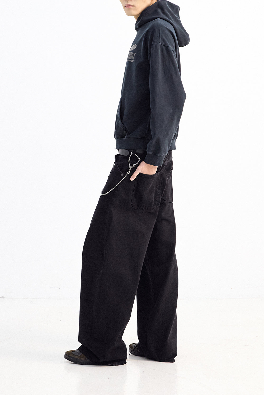 Hatchingroom - Wide Curve Jeans Jet (Black) product image 9 | TRAB K-Fashion Australia