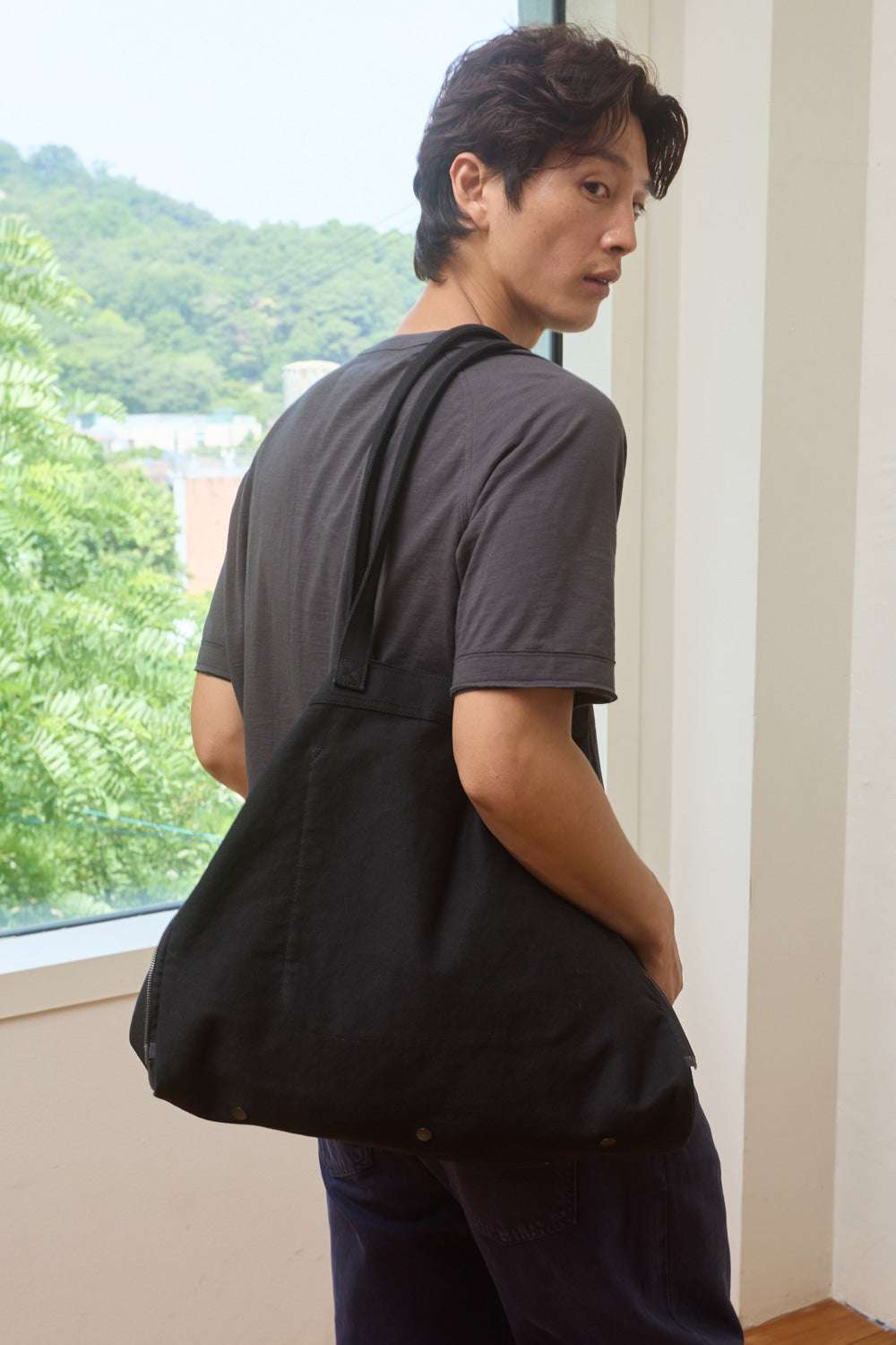 Hatchingroom - Big Tote (Black) product image 11 | TRAB K-Fashion Australia