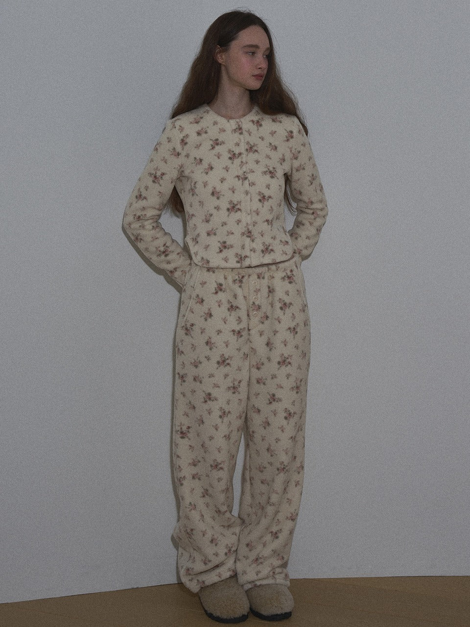 Margarin Fingers - Flower Button Fleece Pants (Cream) product image 1 | TRAB K-Fashion Australia