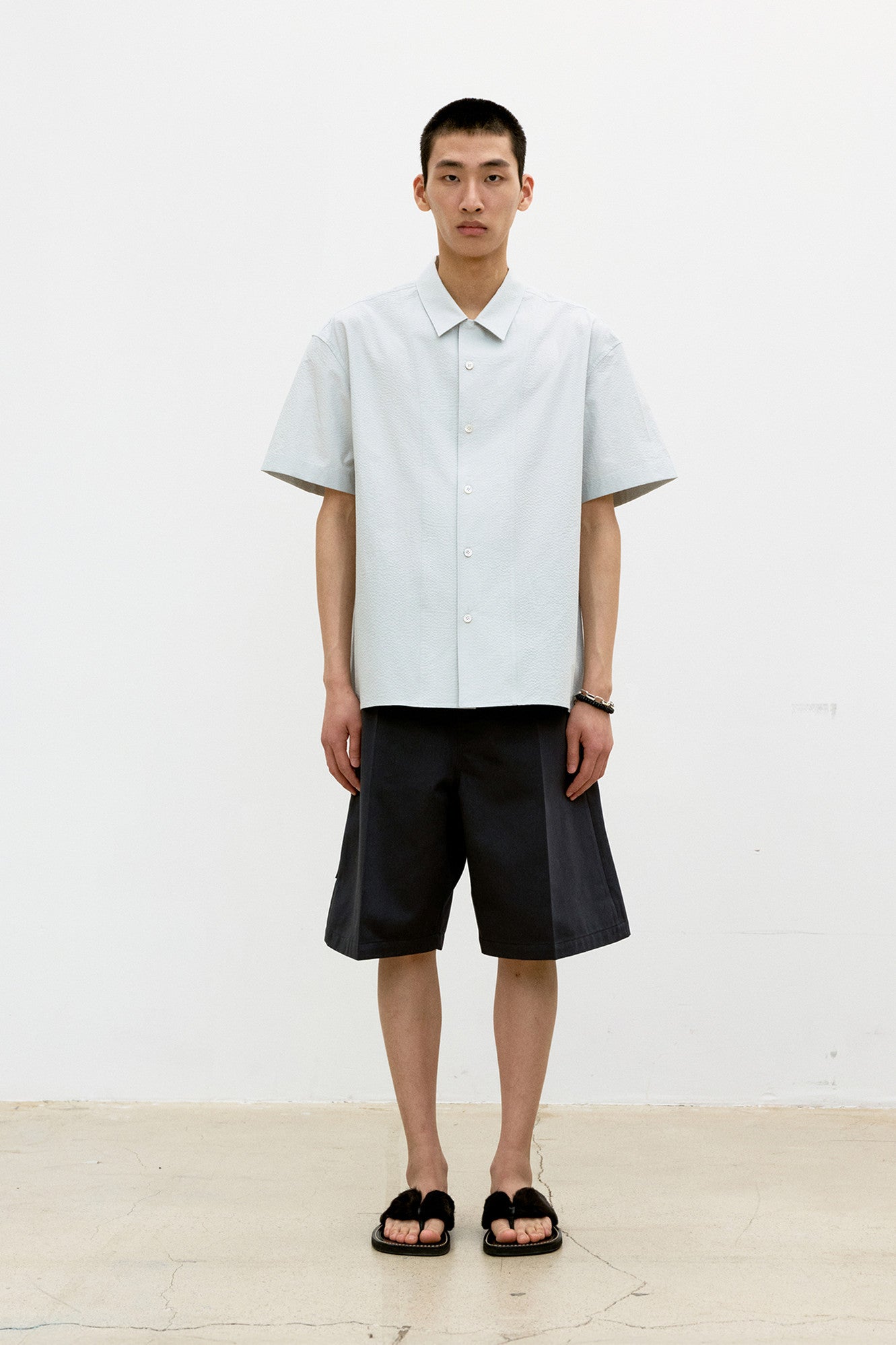 Coor - Cotton Blend Stitch Pointed Bermuda Pants (Deep Navy) product image 2 | TRAB K-Fashion Australia