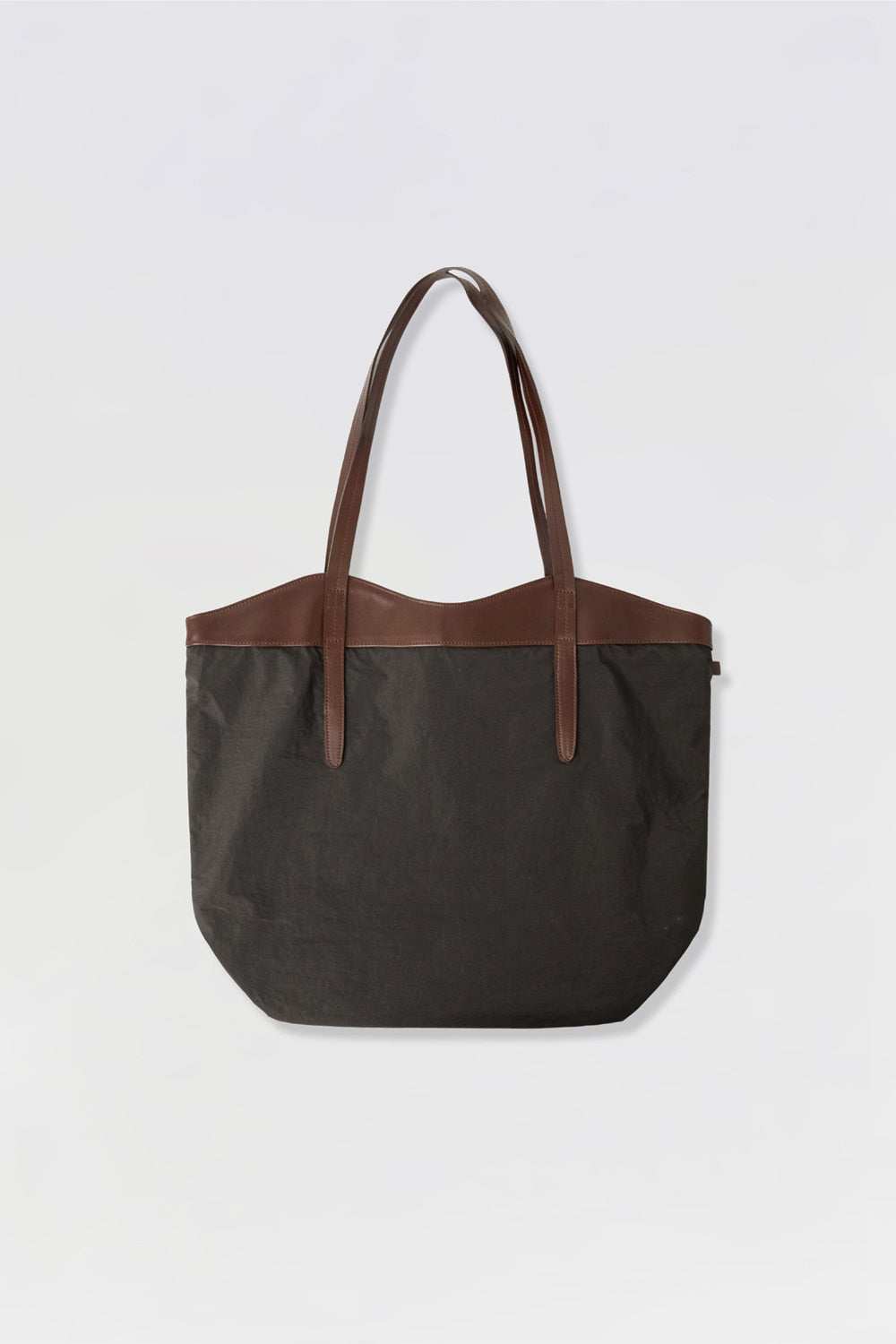 Hatchingroom - Arrow Tote Pig (Dyed Charcoal) product image 2 | TRAB K-Fashion Australia